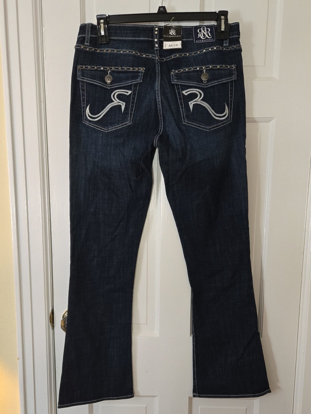 NWT Rock & Republic Dark Indigo Studded & Embroidered Bootcut Jeans